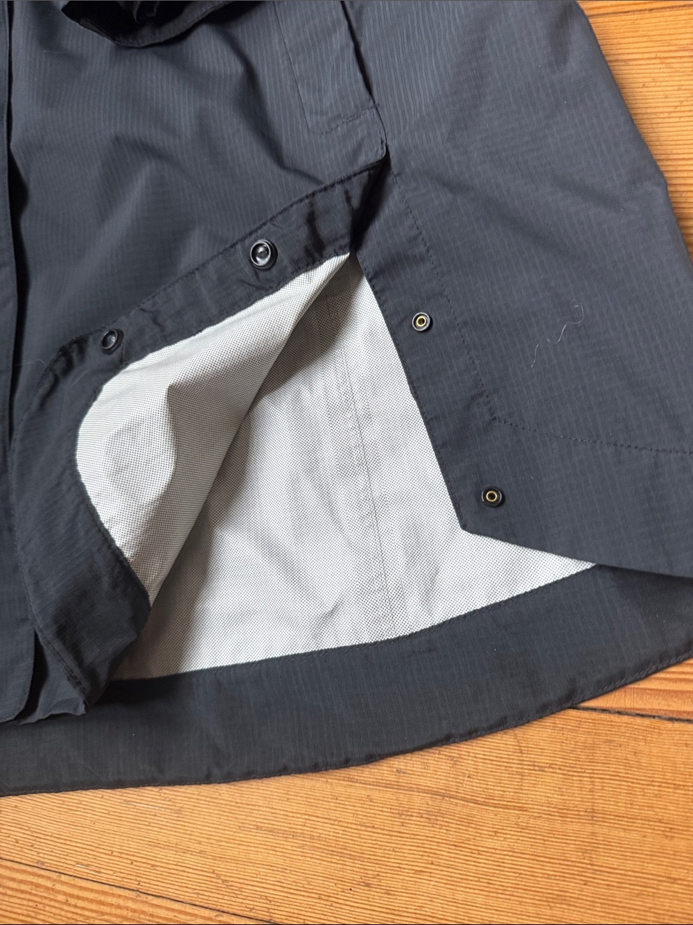 REI Women’s long Raincoat - Picture 6 of 8